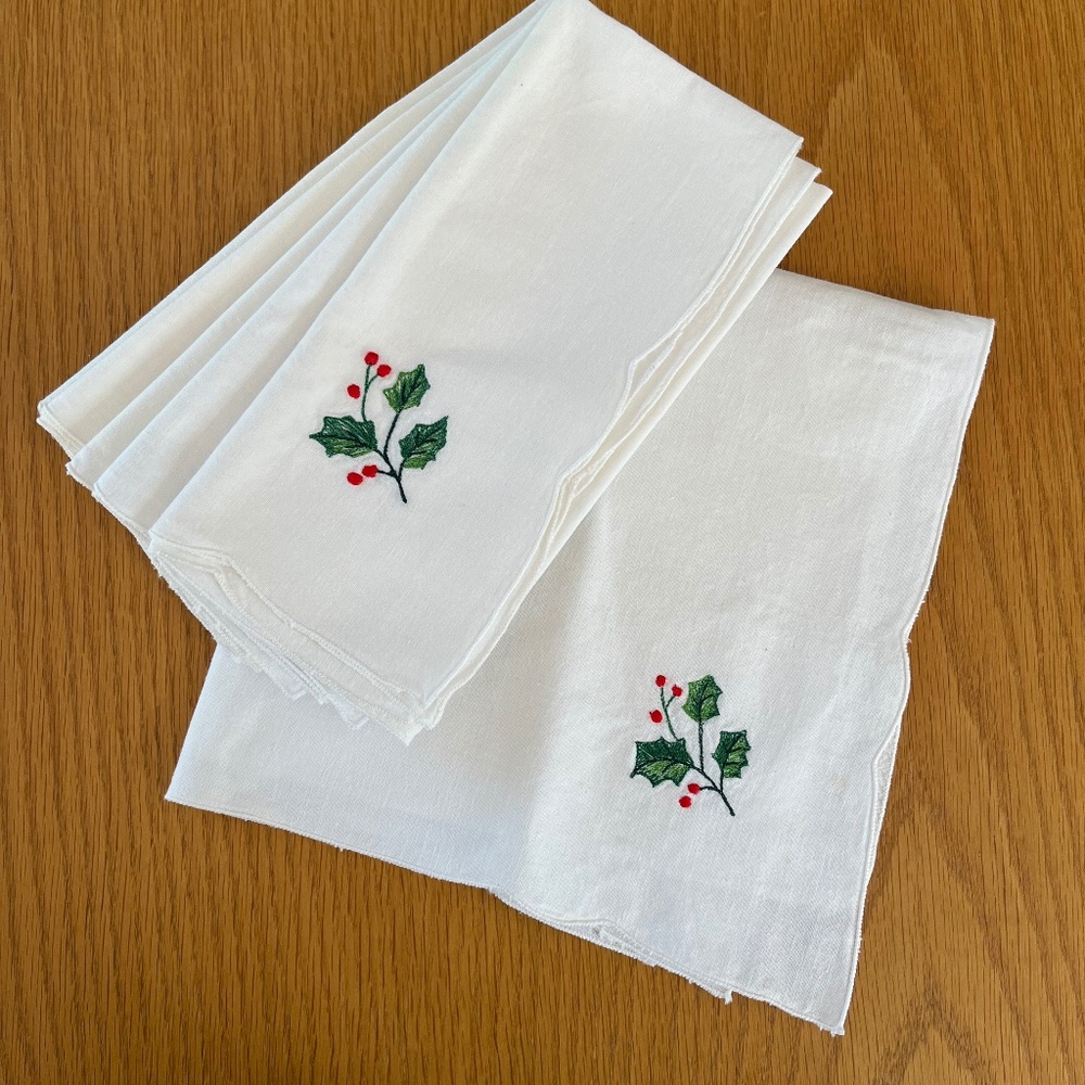 EMBROIDERED NAPKINS